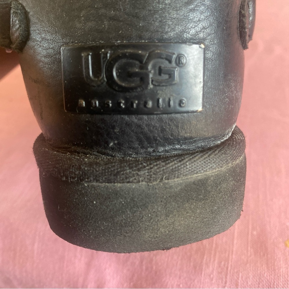 UGG 1005389 Women's Australia Emersen Black Leather Sheepskin Harness Boots Sz11 - Picture 9 of 9